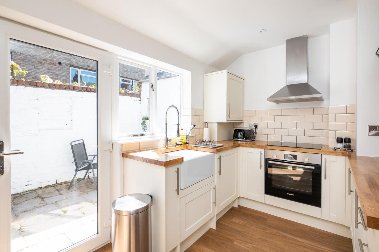 Stylish, Centrally Located Terrace - Pass The Key York Extérieur photo